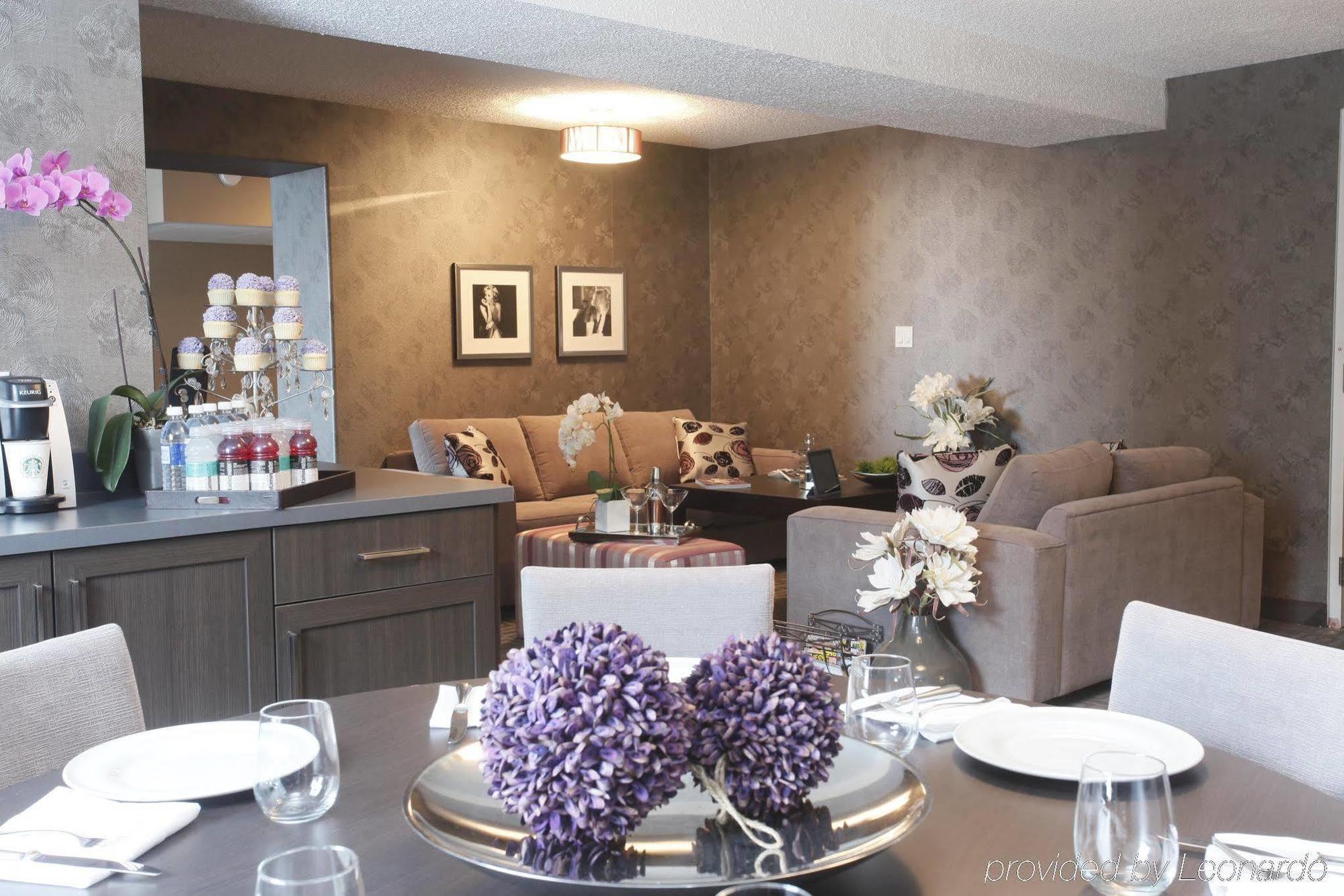 Pomeroy Hotel & Conference Centre Grande Prairie Ngoại thất bức ảnh